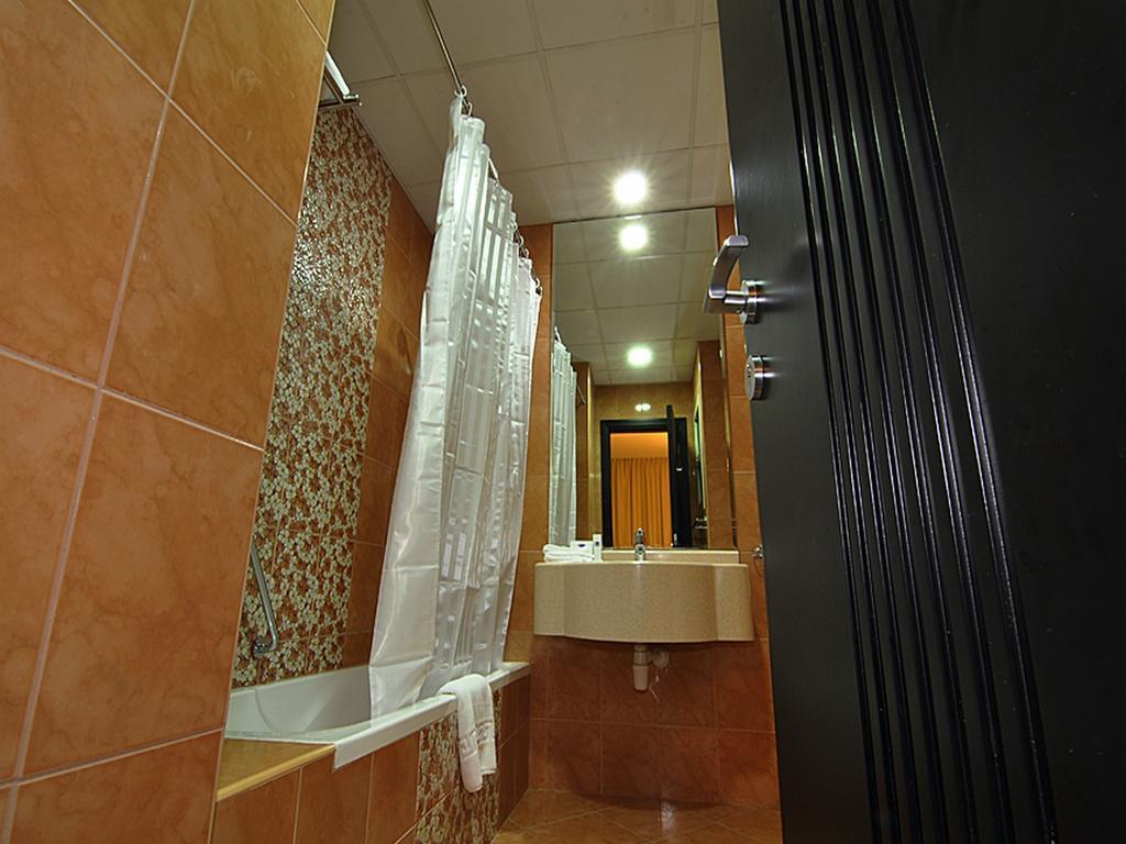 Pride Hotel Apartments Dubai Exterior foto